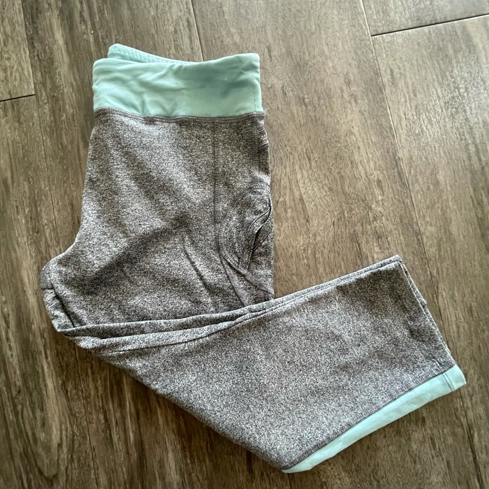 Forever 21 Grey and blue workout leggings